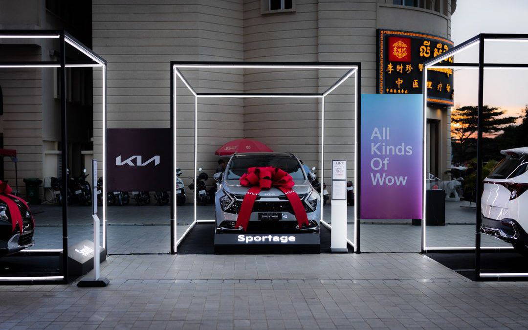 How to Make Your Client’s Exhibition Graphics Stand Out in a Crowded Hall