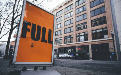 How Do I Choose the Right Material? The No-Jargon Guide to Large Format Substrates